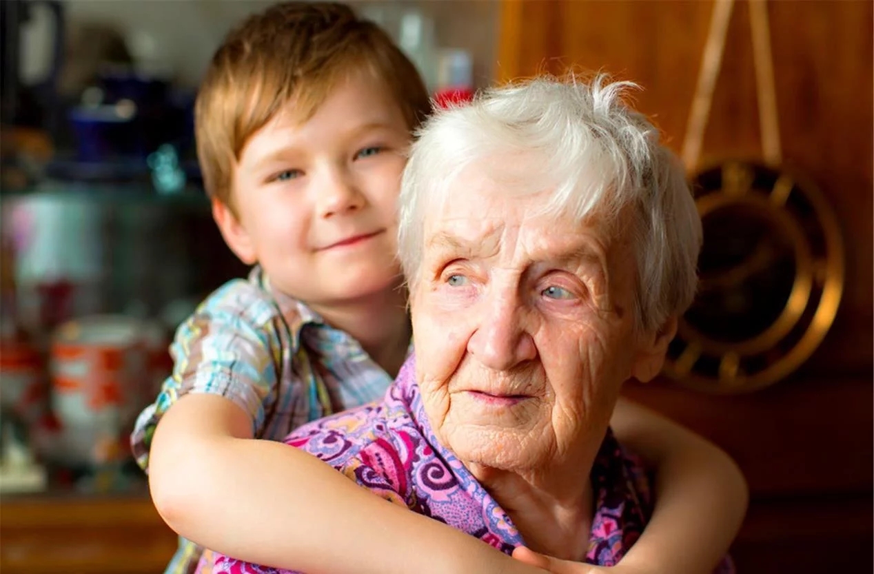 “圈养式养老”日益流行，年轻人是解放了，但老人变得更苦了