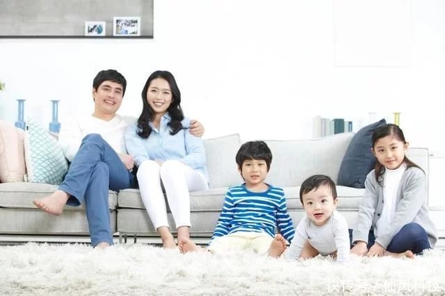 61岁大妈感慨：帮女儿把外孙带到6岁，我终于知道养老该靠谁