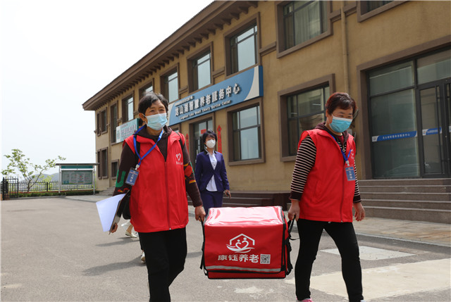 威海：“宅家”养老带来满满幸福感